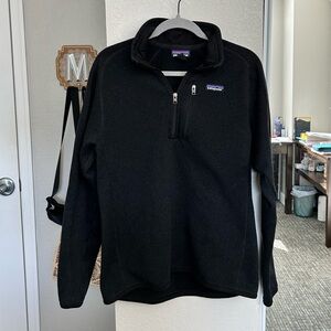 PATAGONIA | Men's Better Sweater 1/4 Zip Pullover in black size medium